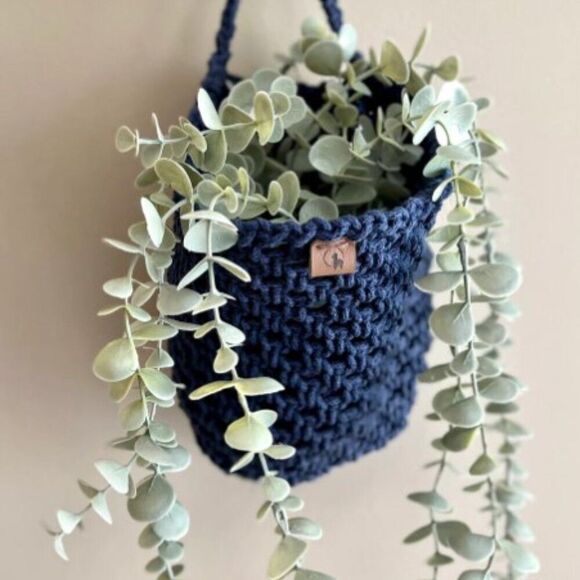 Round Hanging Hand-crocheted Minimalist Wall Storage Basket - Picture 3 of 3
